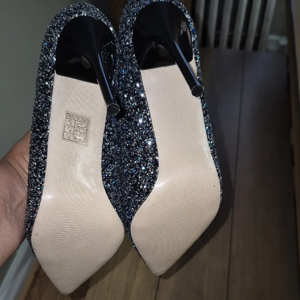 Women's Glitter Pumps - Black - Picture 2 of 6